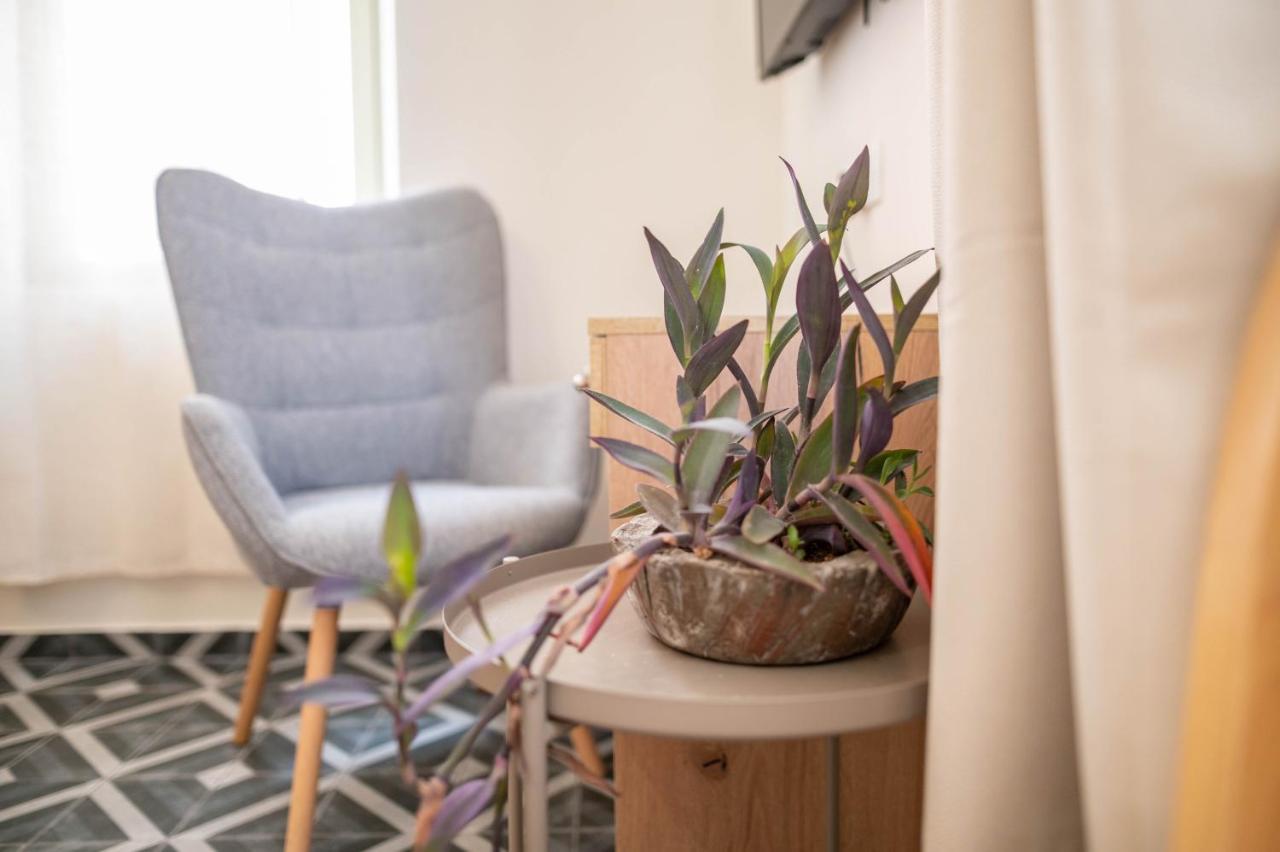 Kosnian City Suites B Ngoại thất bức ảnh