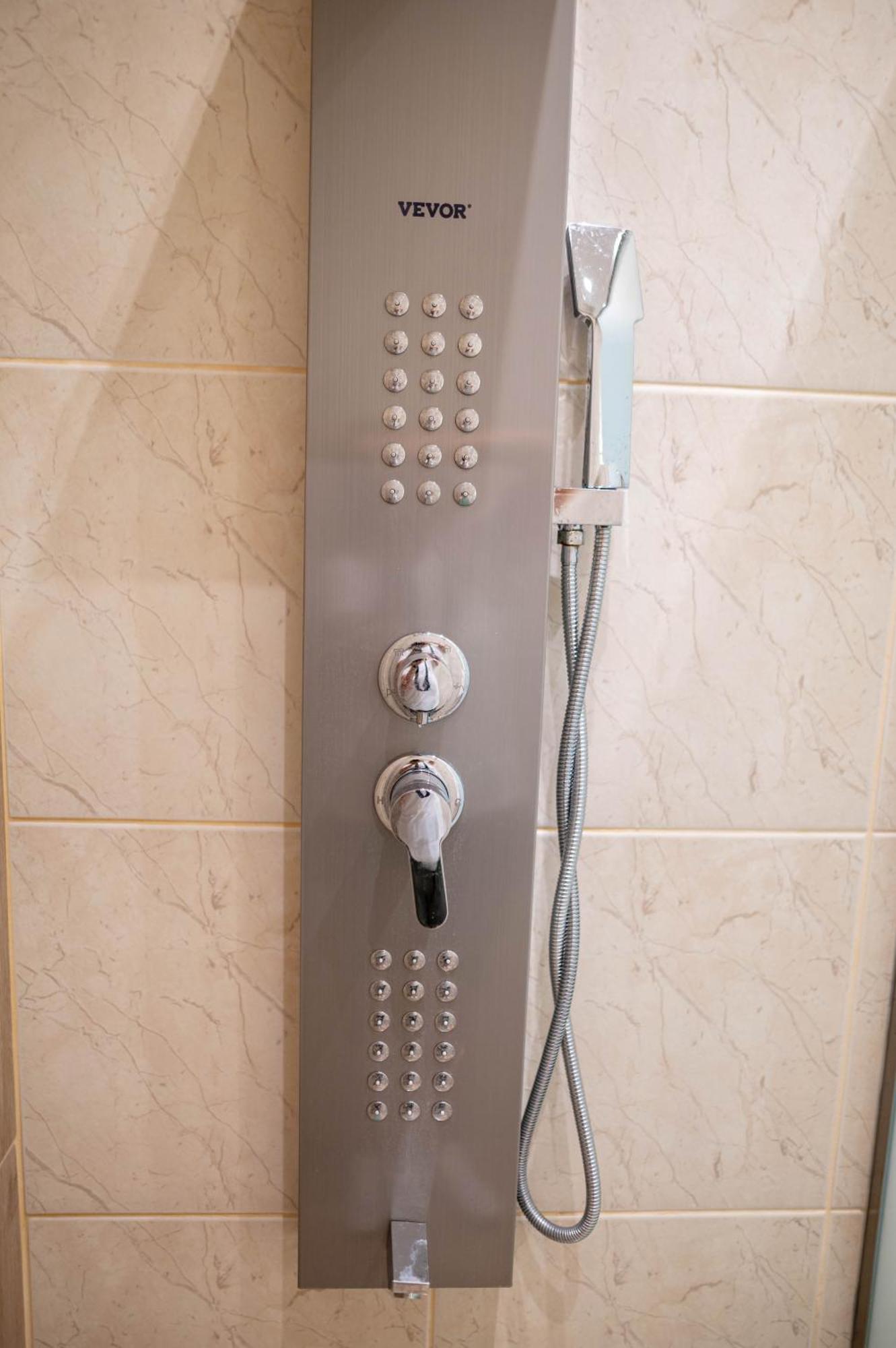 Kosnian City Suites B Ngoại thất bức ảnh